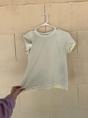 Lululemon Train to Be Short-Sleeve - Elfin Yellow